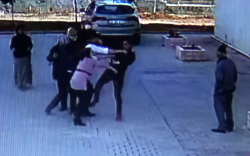 Kahramanmaraş'ta kadın öğretmen kalemle saldırdı! Karakolda karşılaşınca gözü döndü - Resim: 2