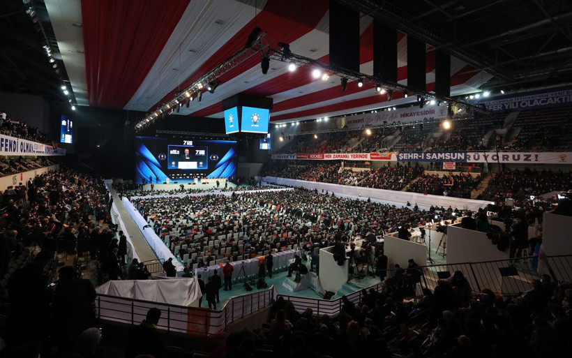 AK Parti 7. Olağan Kongresi başladı! Salonda heyecan ve birbirinden renkli sahneler var - Resim: 3