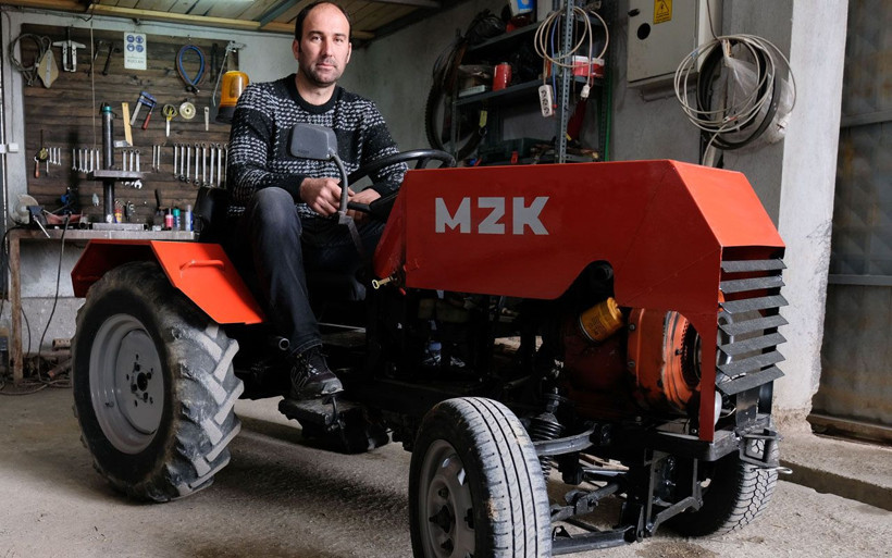 Konya'da hurda parçalarından yaptı! Mini traktör normal traktörün yapamadığını yapıyor - Resim: 2