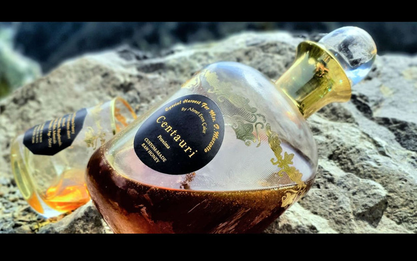 Türkiye'de bir mağaradan toplanıyor! Kilosu 96 bin lira Kantaron balı Guinnes'e girdi - Resim: 4