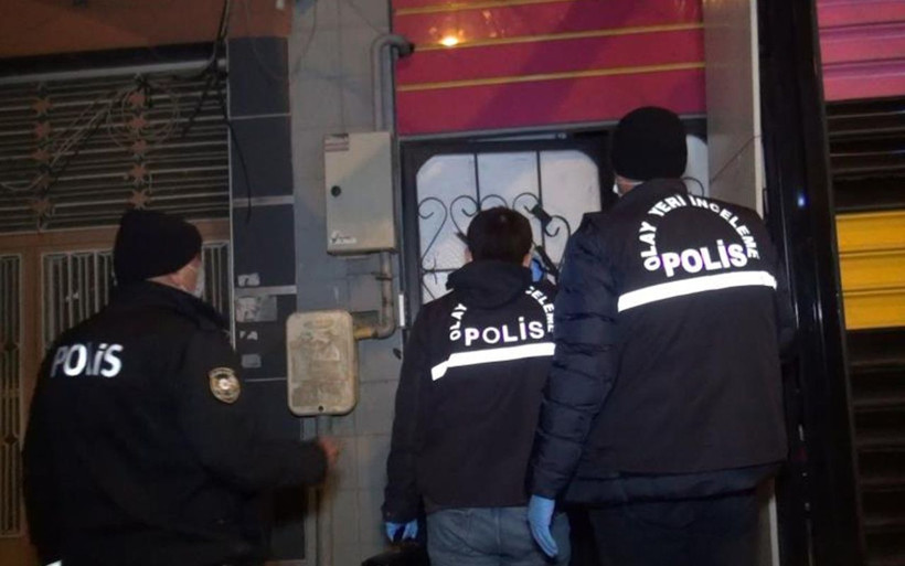 Bursa'da kanlı çarşaf ve bıçakla ölüm tehdidi! Kızıyla birlikte yaşayan kadına not bıraktılar - Resim: 4