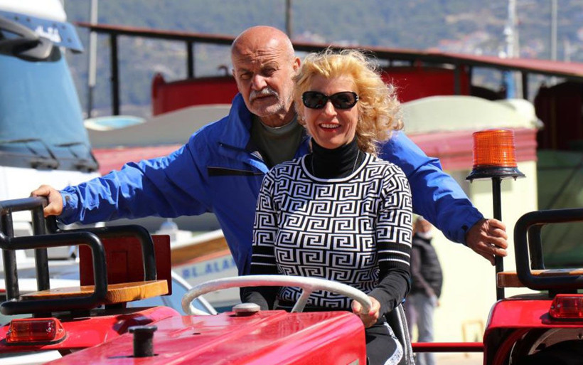 Antalya'da Alman çiftin ilginç hayali: 1976 model traktör aldı paraya kıyıp yeniledi - Resim: 3