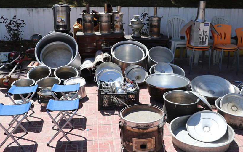 Denizli'de kamerayla korunan ev! İki kamyonet çalıntı eşya çıktı oyuncuları da soymuş - Resim: 1