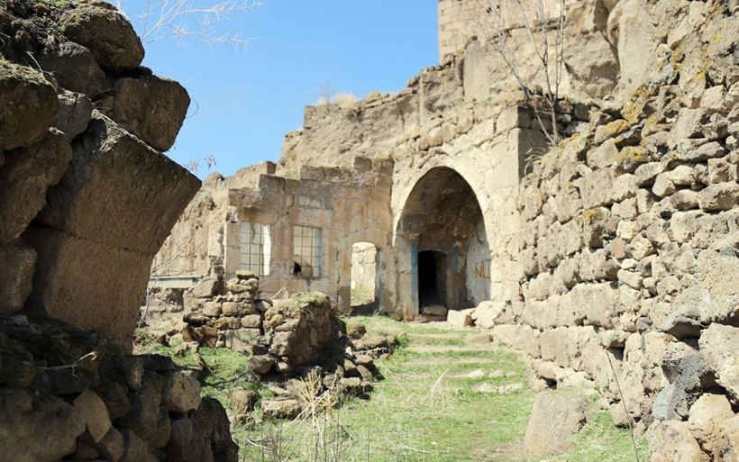 Manastır Vadisi'nde gizemli yer altı şehri! İçeride diğerlerinde olmayan bir şey var - Resim: 1