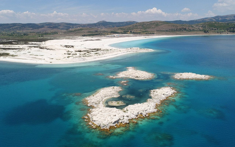 'Türkiye'nin Maldivleri'nde sular çekildi! Salda Gölü'nde yeni yasaklar - Resim: 4
