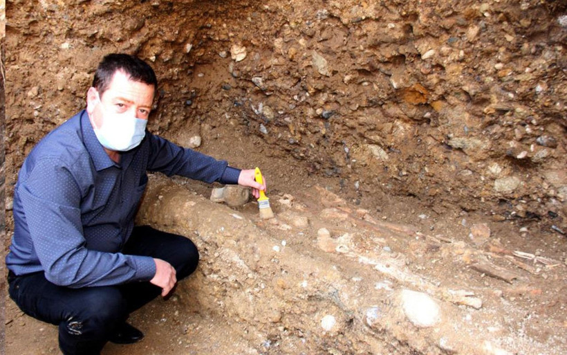 Tam bin 500 yıllık! Adıyaman'da iş makinesi tekeri battı topraktan çıkanlar inanılmaz! - Resim: 4