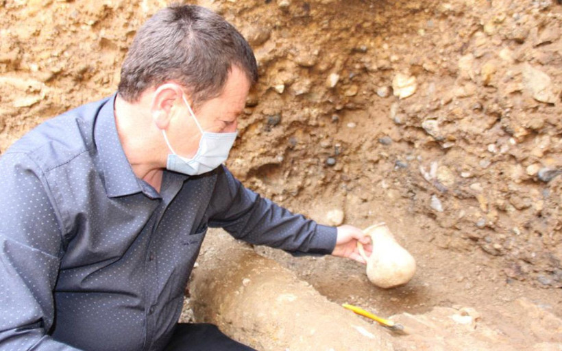 Tam bin 500 yıllık! Adıyaman'da iş makinesi tekeri battı topraktan çıkanlar inanılmaz! - Resim: 3