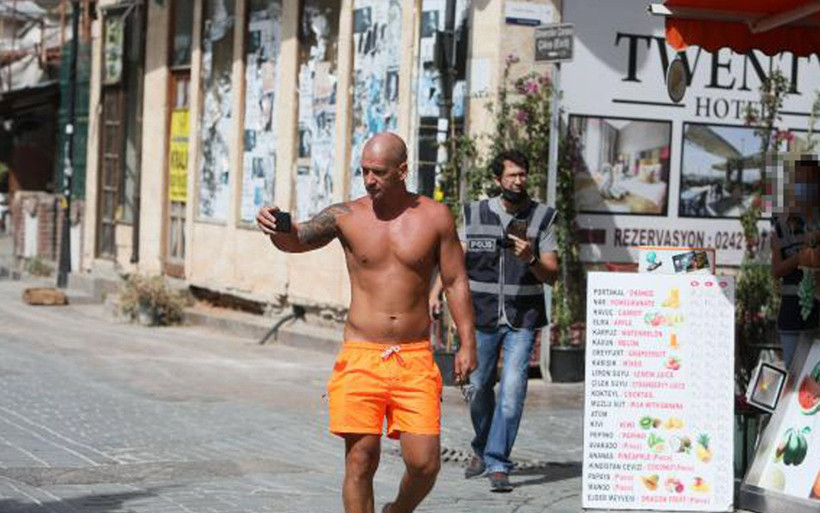 Antalya'da kadın polise ahlaksız teklif! İngiliz turist: Beğendim, bana göndersene - Resim: 4