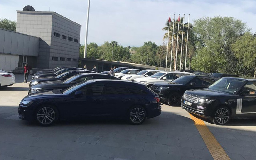 'Turistik kolaylıklar' adı altında lüks otomobil kaçakçılığı! Devlete verdikleri zarara bakın - Resim: 1