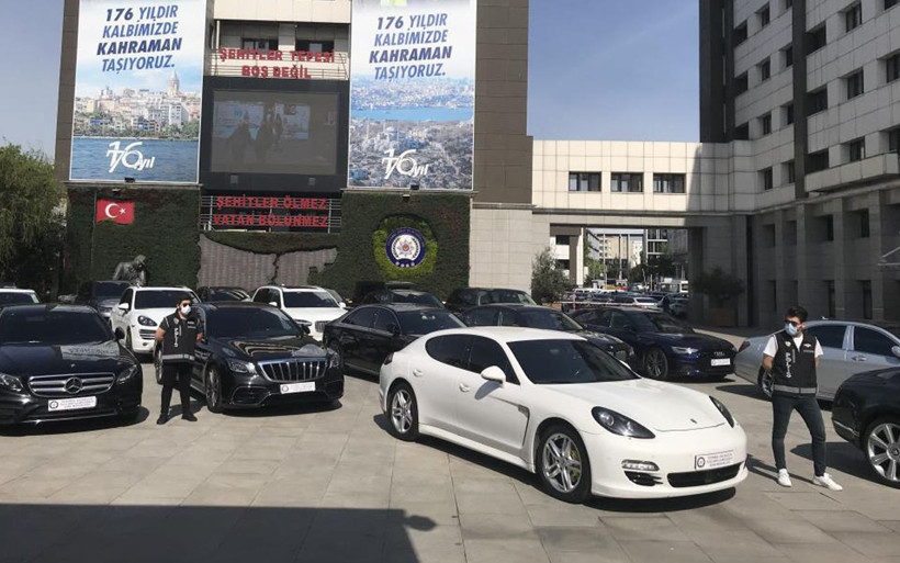 'Turistik kolaylıklar' adı altında lüks otomobil kaçakçılığı! Devlete verdikleri zarara bakın - Resim: 4