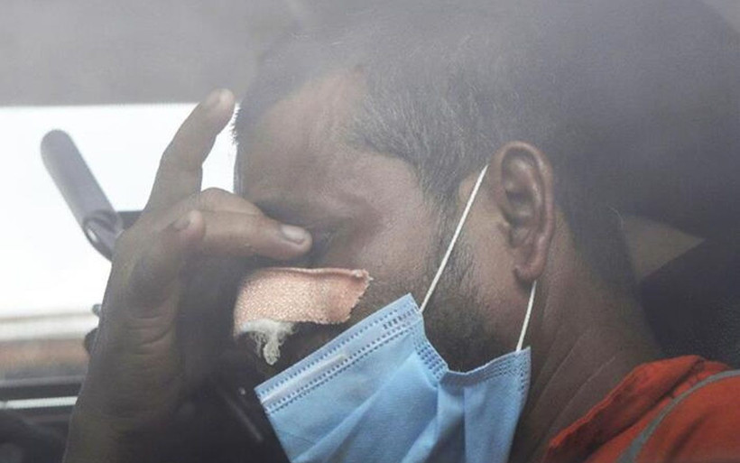 Hindistan Ganj Nehri'nde inanılmaz görüntü: Köpekler ve kuşlar koronalı cesetleri yiyor! - Resim: 4