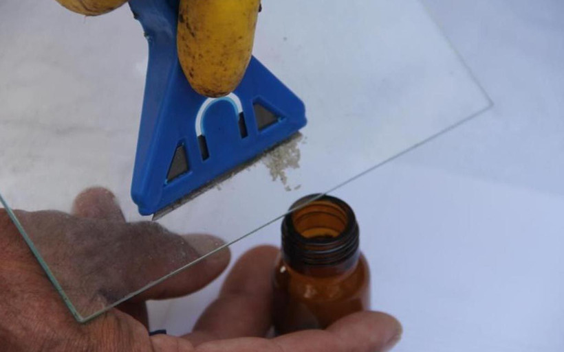 Camda 30 dakika bekletiliyor gramı 500 TL! Adıyaman'da arı zehri üretimi başladı - Resim: 2