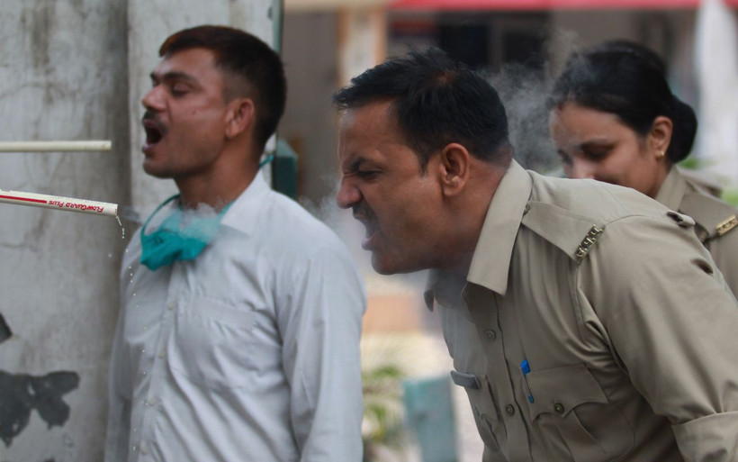 İnek idrarı çare olmayınca! Hindistan'da Covid-19'dan korunmak için yeni yöntem - Resim: 4