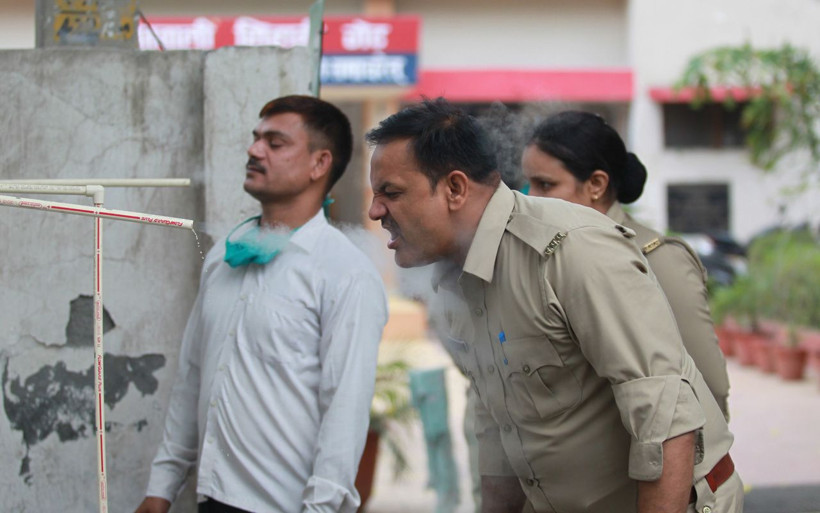 İnek idrarı çare olmayınca! Hindistan'da Covid-19'dan korunmak için yeni yöntem - Resim: 3