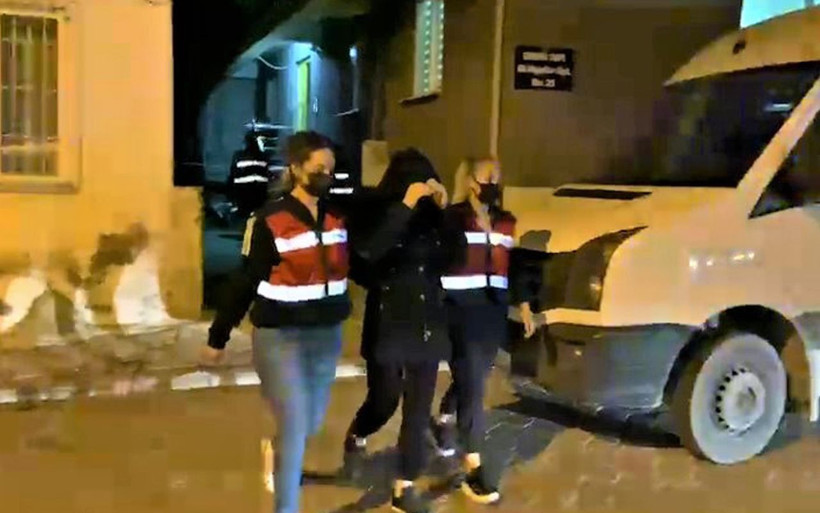 Kayseri'de 16 yaşındaki kız evli adamla kaçtı! Online oyunda tanıştılar - Resim: 1