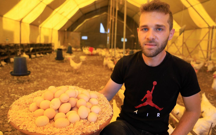 Tavuklara klasik müzik dinletiyor! Antalya'da opera sanatçısıyla anlaştı: Faydasını gördüm - Resim: 3