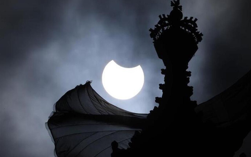 Tüm dünya 'Ateş Çemberi'ni merakla izliyor! NASA: Güneş tutulması başladı - Resim: 2