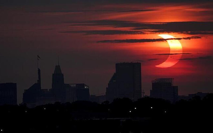 Tüm dünya 'Ateş Çemberi'ni merakla izliyor! NASA: Güneş tutulması başladı - Resim: 4