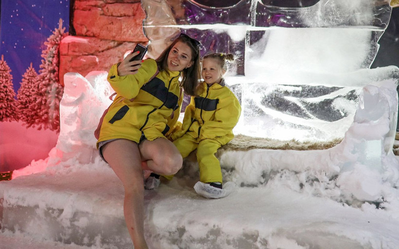 Antalya'da sıcaktan bunalanlar buraya koşuyor! Dışarısı 40, içerisi eksi 5 derece - Resim: 4