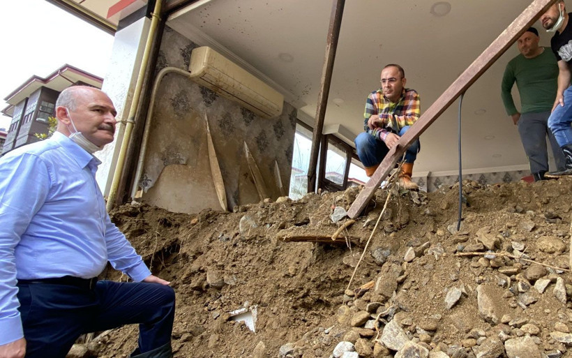 Bakanlar Soylu, Kurum ve Karaismailoğlu selin olduğu Güneysu'da - Resim: 3
