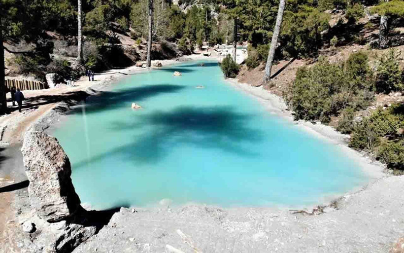 Köy halkı 40 yıldır buraya gitmeye korkuyor Denizli'de gizli kalmış masmavi su - Resim: 2