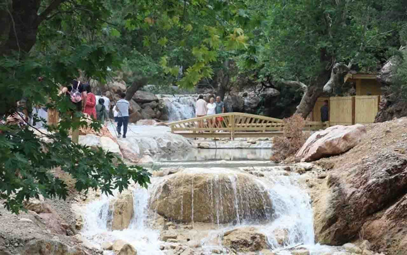 Köy halkı 40 yıldır buraya gitmeye korkuyor Denizli'de gizli kalmış masmavi su - Resim: 3