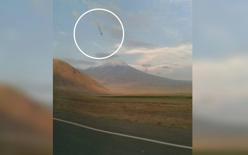 Kızı tesadüfen göktaşı düşerken resmini çekti! Iğdır'da arayıp buldu soluğu noterde aldı - Resim: 3