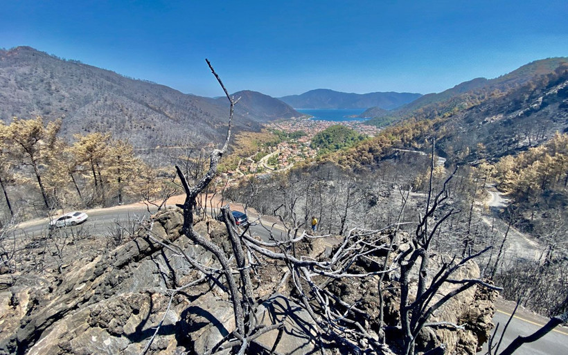 Marmaris'te yanan alanlar havadan görüntülendi yangının boyutu çok net gözüktü - Resim: 1
