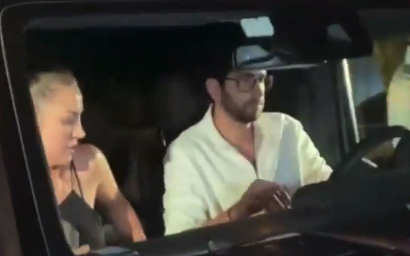 Demet Akalın'dan 'İrem Sak-Furkan Korkmaz yaş farkı' haberlerine sert tepki - Resim: 3