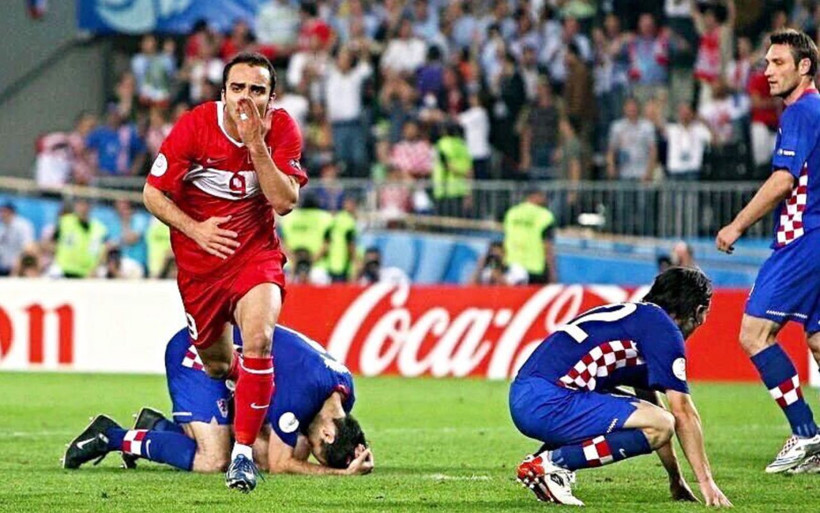 Semih Şentürk'e Barselona'da büyük şok: Kapkaççının hedefi oldu! Eşinden açıklama geldi - Resim: 1