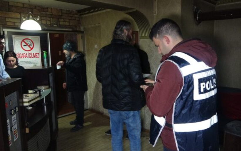 Bursa'da 41 masaj salonuna eş zamanlı baskın! - Resim: 4