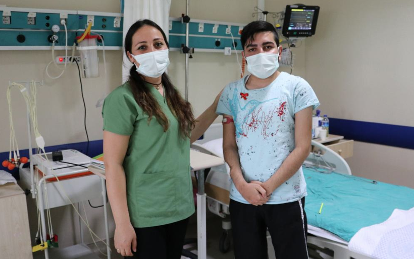 Adana'da 23 yaşındaki Emrullah’ın ilk öğretmeni Dilek hemşire oldu - Resim: 4