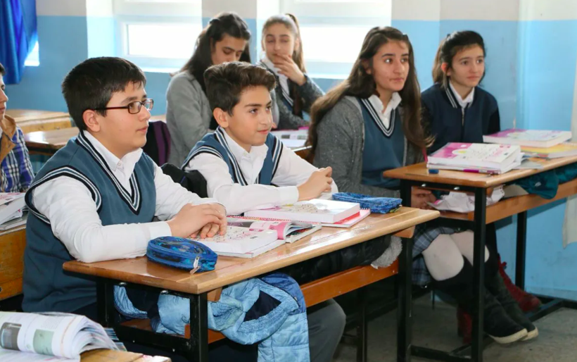 Veliler dikkat okullardan bir bir mesaj yağıyor! Öğrencilerin yarısı tehlike altında - Resim: 1