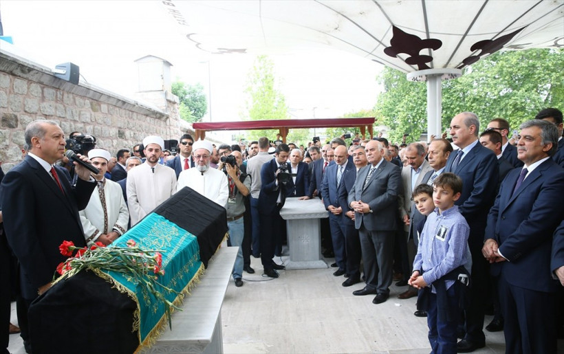 Erdoğan ve Gül İbrahim Bodur'un tabutunu omuz verdi! - Resim: 4