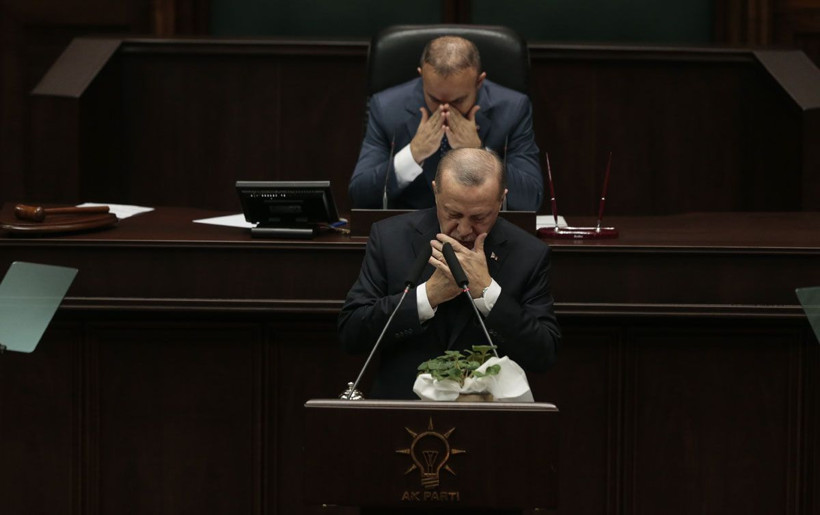 Erdoğan kürsüye davet etti AK Parti grubu şehit kızını ayakta alkışladı - Resim: 1