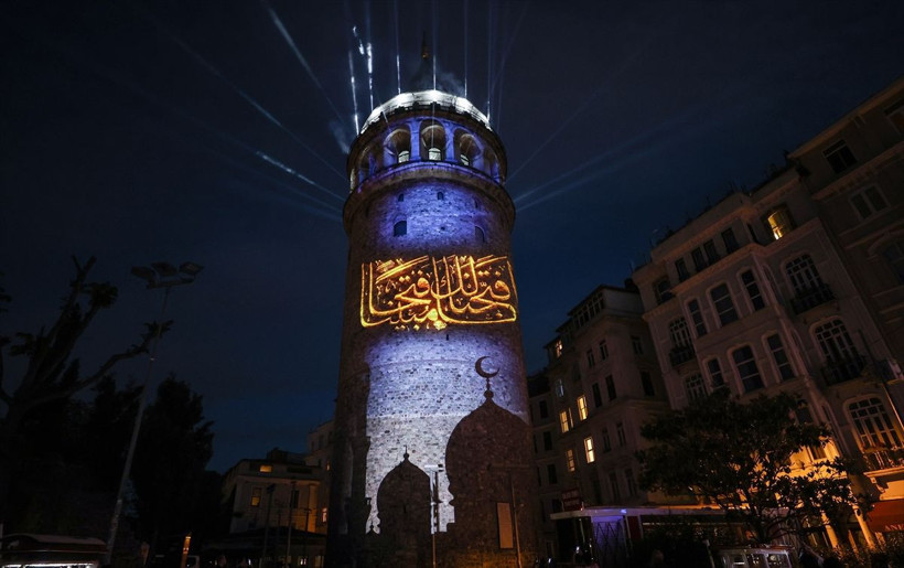 İstanbul'un Fethi'nin 568. yıl dönümü! Ayasofya Camii'nde sky mapping gösterisi - Resim: 3