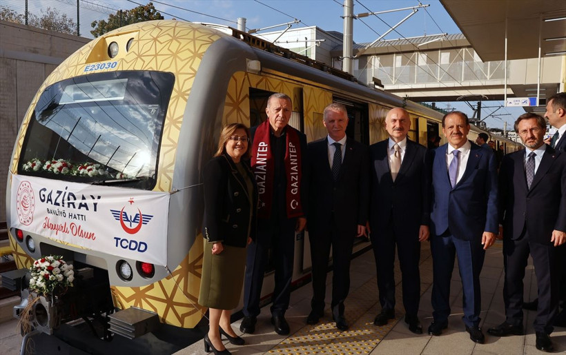 Cumhurbaşkanı Erdoğan Gaziray'ı kullandı! Açılış törenine böyle gitti - Resim: 3