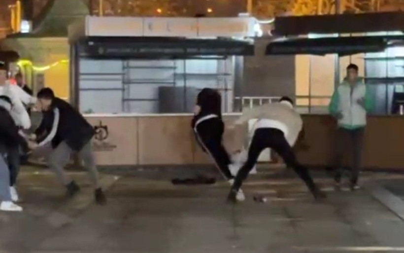 'Eski sevgilimle neden konuştun' kavgası! Tekme tokat birbirine girdiler - Resim: 3