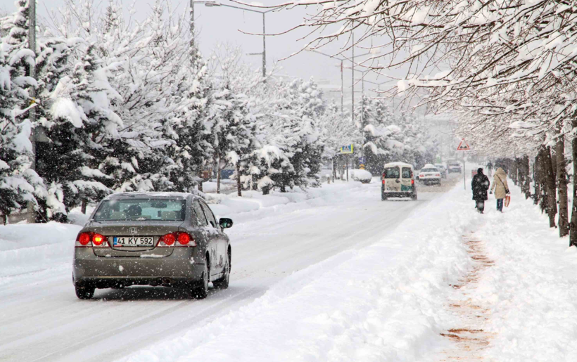 'Kar canavarı' kendini gösterdi! 'Beyaz örtü ile uyanacaklar' dedi, İstanbul işte beklenen haber - Resim: 3