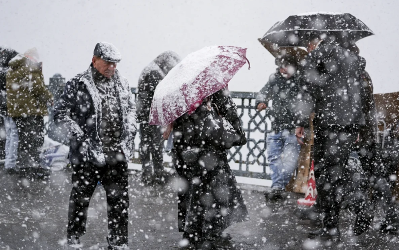 Lapa lapa yağacak! Meteoroloji sarı kodla uyardı: 12 ilde kar alarmı - Resim: 1