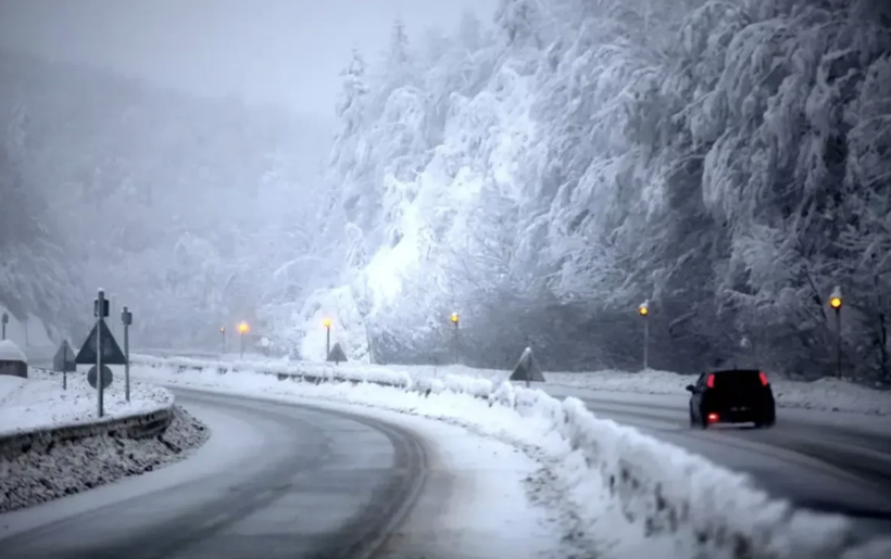 Yoğun kar yağışı bir anda bastıracak! Meteoroloj illeri bir bir saydı - Resim: 1