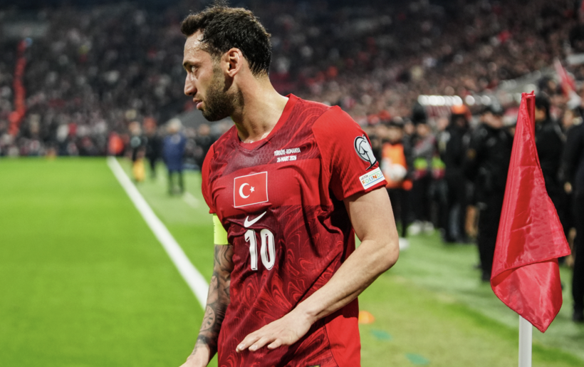 Türkiye'ye dönmeye sıcak bakıyordu! Fenerbahçe'de Hakan Çalhanoğlu hamlesi - Resim: 4