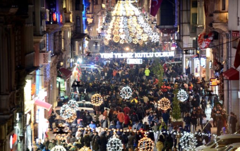 Türkiye 2020'yi coşkuyla karşıladı! Çok renkli fotoğraflar - Resim: 2