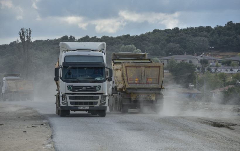 İstanbul'da hafriyat kamyonu tehlikesi - Resim: 4