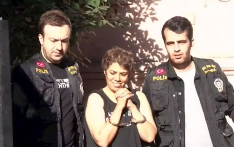 Karaköy’de başörtülü öğrencilere saldıran kadının 11 yıl 9 ay hapsi istendi - Resim: 1