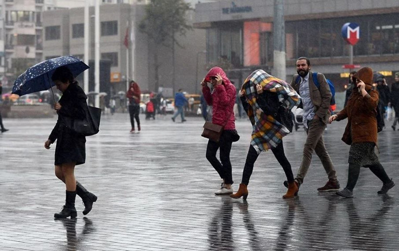 Gök delinmiş gibi yağıyor! İstanbul ve 19 il için Meteoroloji alarm verdi - Resim: 4