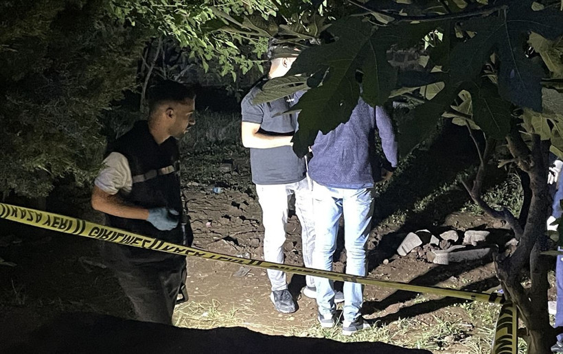 Şanlıurfa'da cami bahçesinde kazı yapan çocuklar bebek cesedi buldu! - Resim: 2
