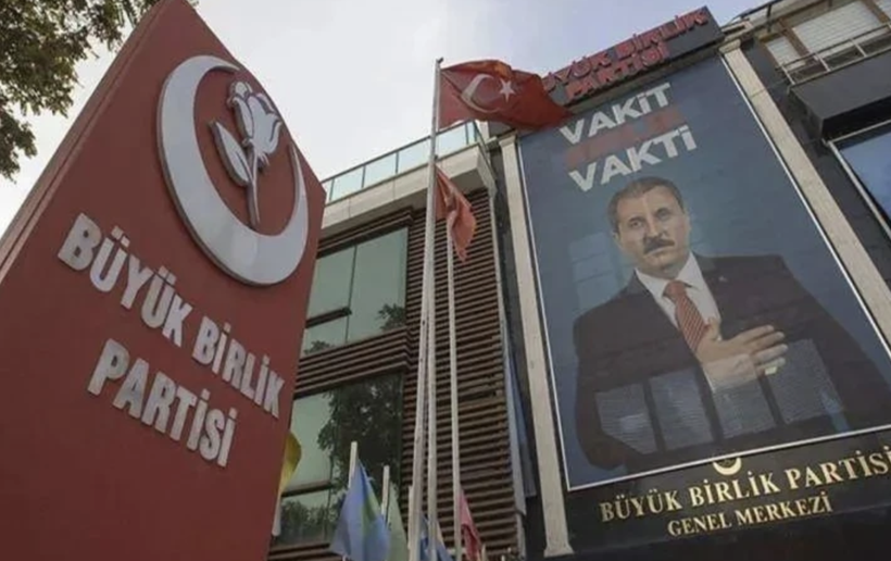 Son seçim anketi! Zirvedeki parti büyük fark attı, 3 partinin oyu da... - Resim: 8