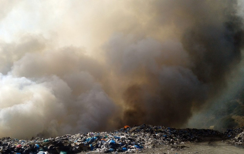 Bodrum'da katı atık depolama alanında yangın - Resim: 1