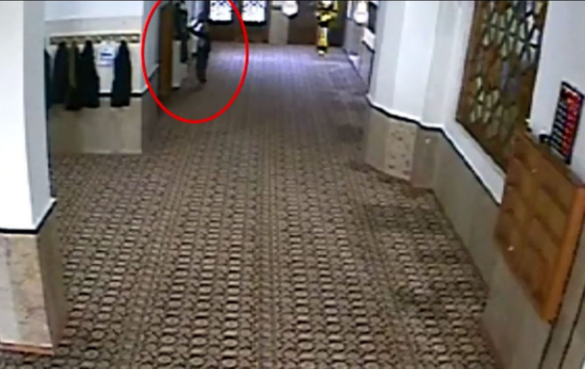 Sivas'ta camideki hırsızlık anı güvenlik kamerasında - Resim: 2